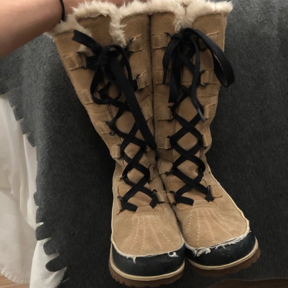SOLD - Sorel tall boots size 7 - Picture 4 of 5